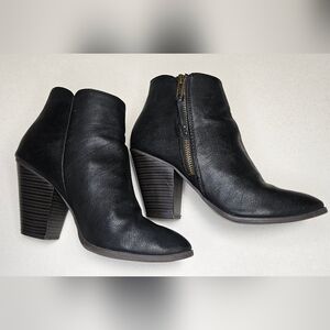 Charlotte Russe Black Ankle Booties with Zipper Size 7